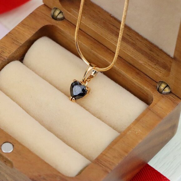 "Minimalist Black Heart Pendant in Rose Gold, XPPT1319 - Picture 10 of 13